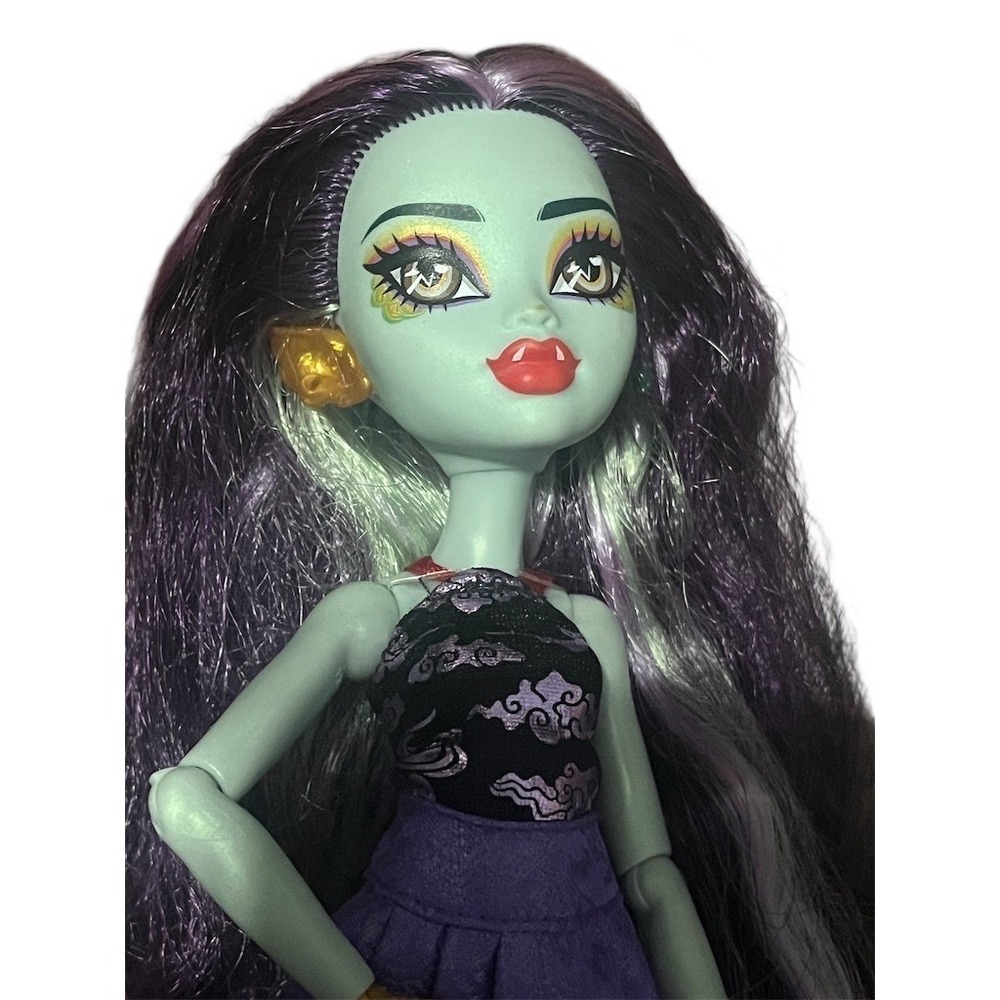Monster High Jinafire Long Dragon Fashion Doll w/ Tail Outfit Boots Mattel - Picture 2 of 3